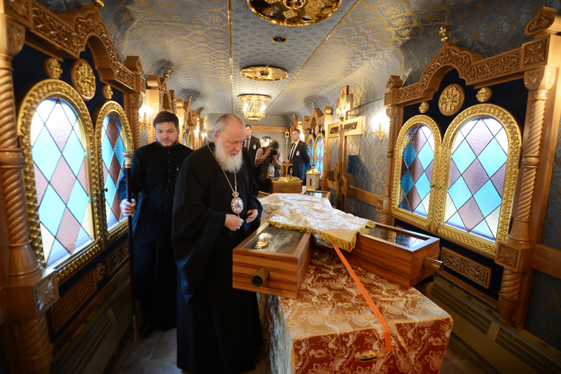 Illustration for article titled These Train Cars Converted Into Churches Are Literal Holy Rollers